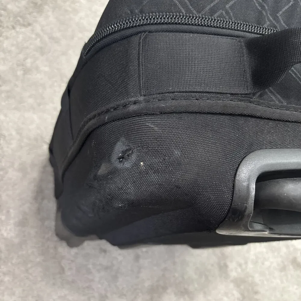 Nike Suitcase Luggage Roller Carry-On Black Travel Bag